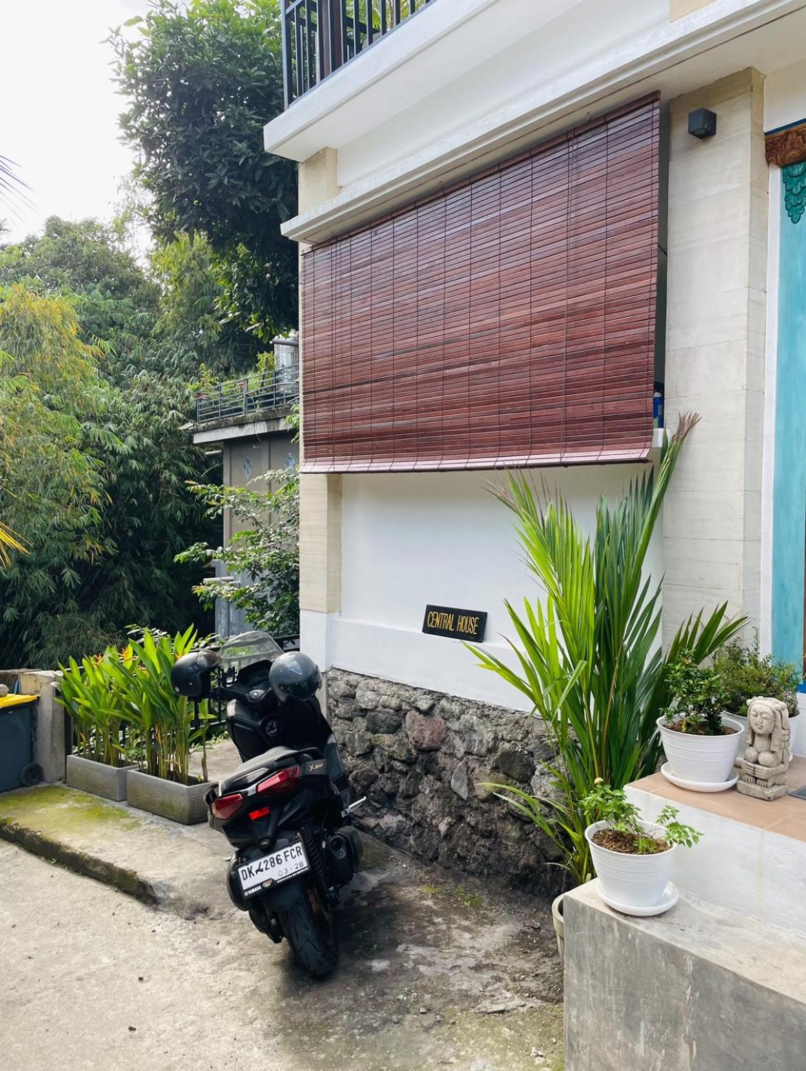 Central House Ubud Exterior foto