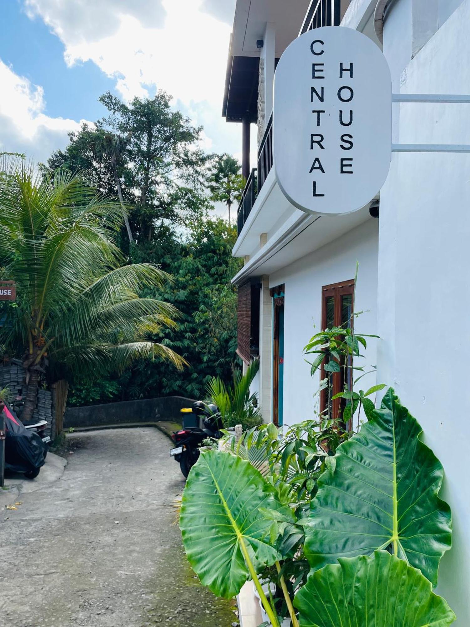Central House Ubud Exterior foto